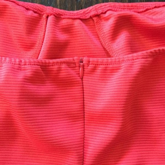 Everly Red Strapless Dress - Picture 5 of 6